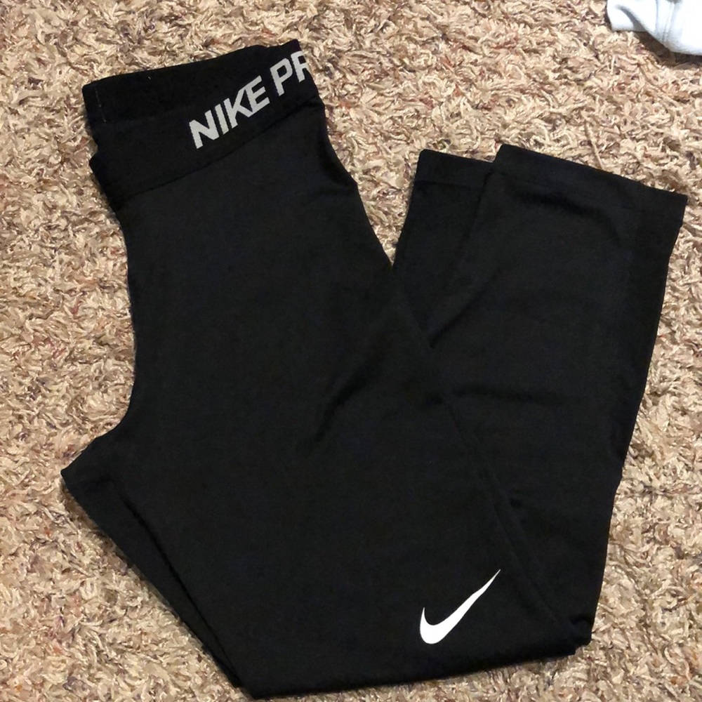Nike Pro capris